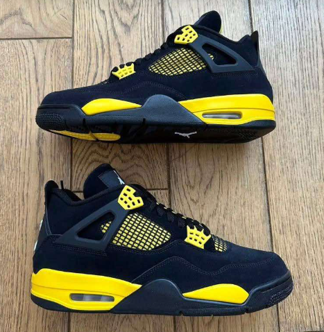 Air Jordan 4 Retro