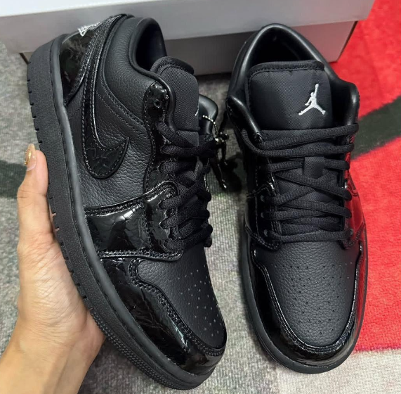 Air Jordan 1 Low SE