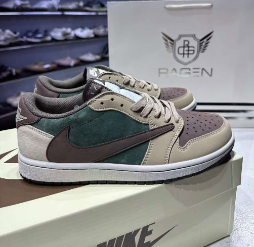 Air Jordan 1 Low Reverse Swoosh