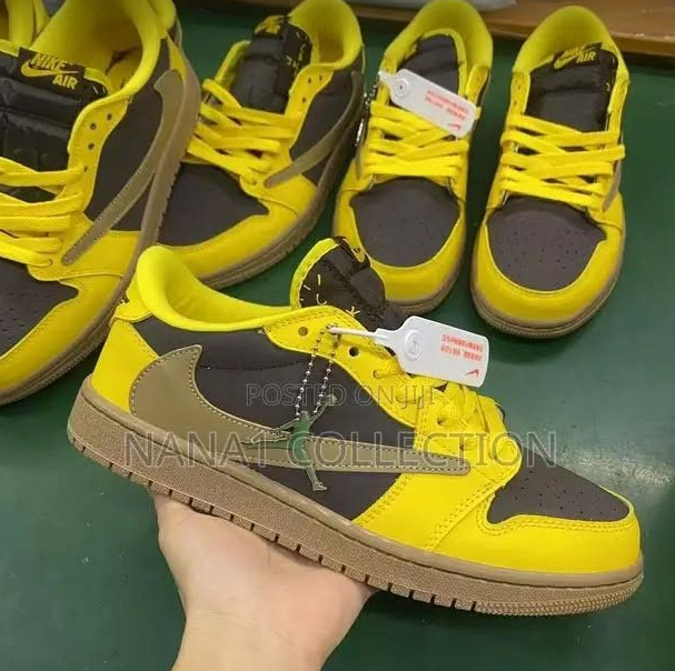 Air Jordan 1 Low Reverse Swoosh